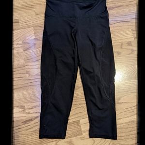 Cropped legging with mesh